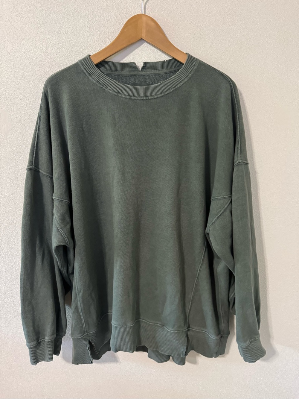 Aerie The Chill Crew Sweatshirt Green Slouchy Loungewear Distressed X-Large